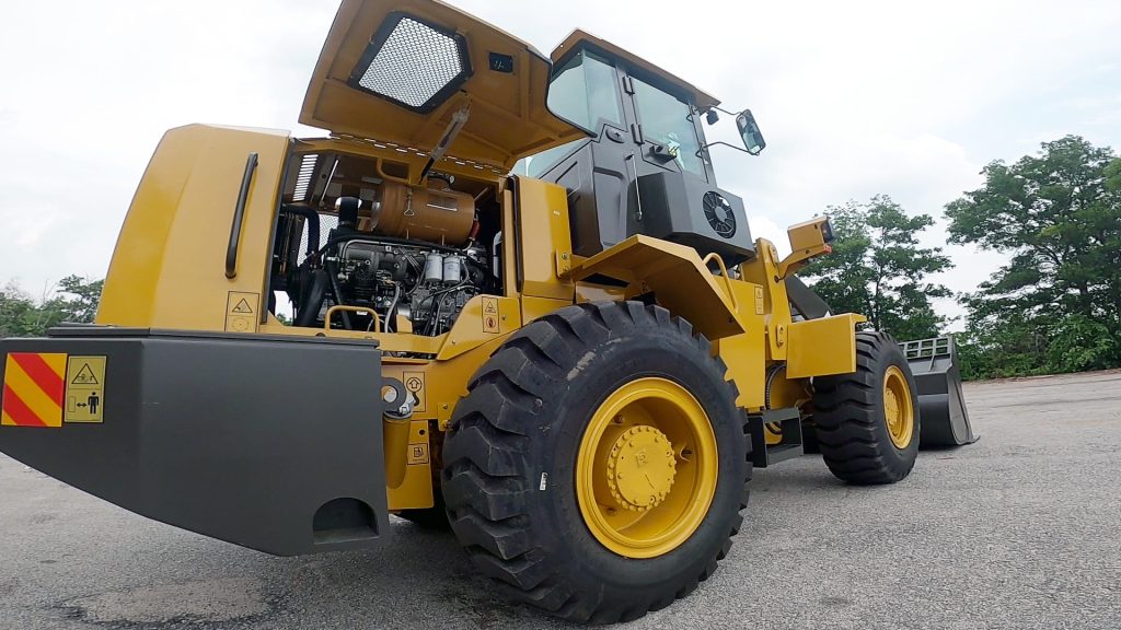 Aiglo-AG938-Wheel-Loader-easy-care